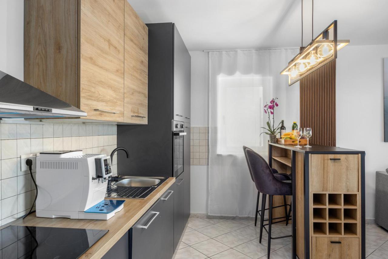 Romeo&Julia- Newly Refurbished Apartment Near Medulin Pomer Exterior photo